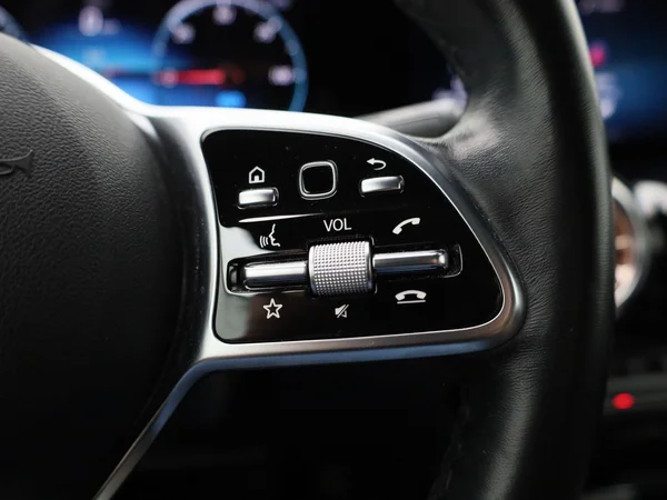 Mercedes-Benz EQB (2023) — foto 11 van 53