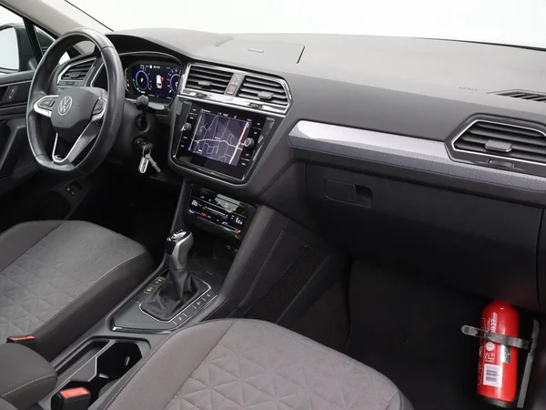 Volkswagen Tiguan (2021) — foto 24 van 29