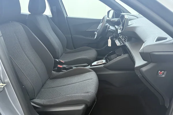Peugeot 2008 (2025) — foto 18 van 20
