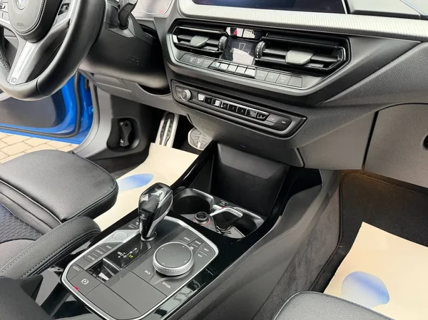 Bmw 116 (2019) — foto 18 van 18