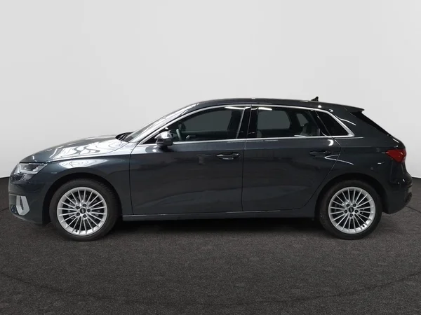 AUDI A3 Sportback (2023) — foto 12 van 22