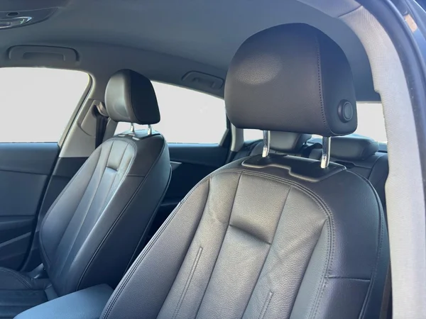 AUDI A4 (2019) — foto 11 van 21