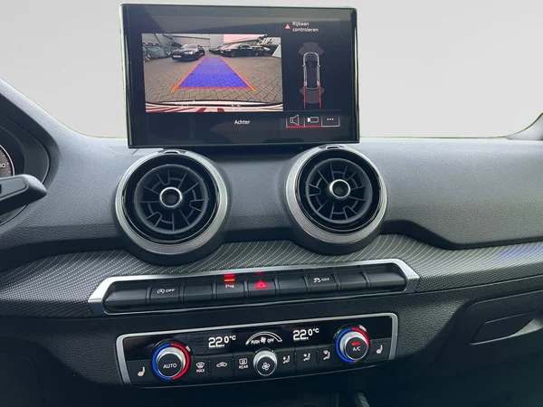 AUDI Q2 (2025) — foto 3 van 21
