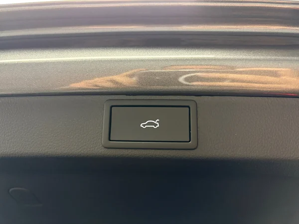 SKODA Octavia Combi (2025) — foto 3 van 15