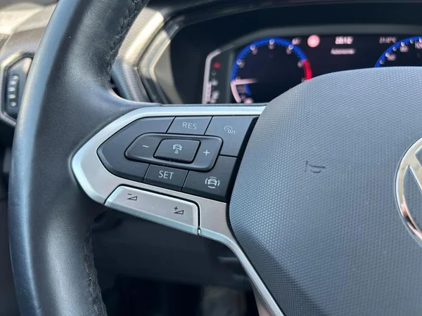 VOLKSWAGEN T-Cross (2021) — foto 17 van 31