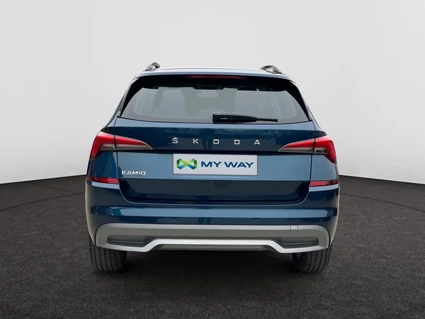 SKODA Kamiq (2021) — foto 7 van 16