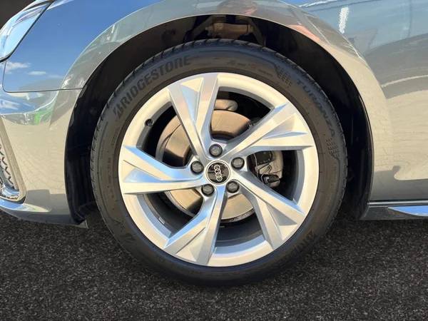 AUDI A4 Avant (2024) — foto 14 van 22