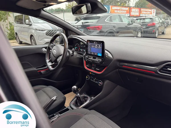 Ford Fiesta (2018) — foto 3 van 28