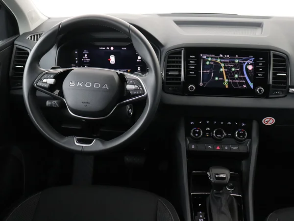 SKODA Karoq (2025) — foto 16 van 18