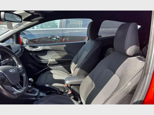 Ford Fiesta (2019) — foto 9 van 29
