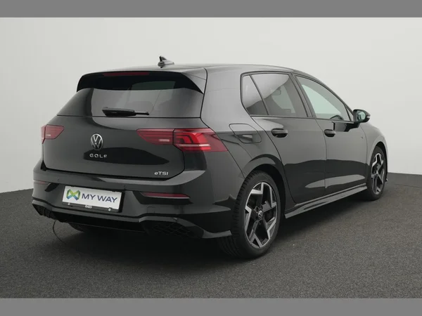 VOLKSWAGEN Golf VIII (2025) — foto 24 van 29