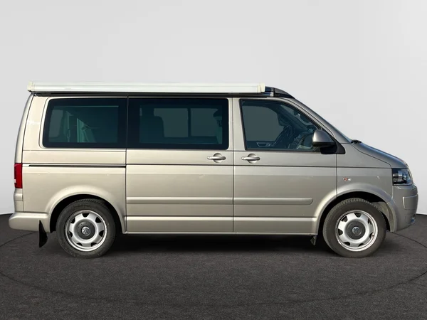 VOLKSWAGEN Transporter T5 Caravelle Swb (2011) — foto 19 van 21