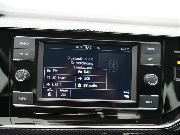 VOLKSWAGEN Polo (2023) — foto 14 van 24