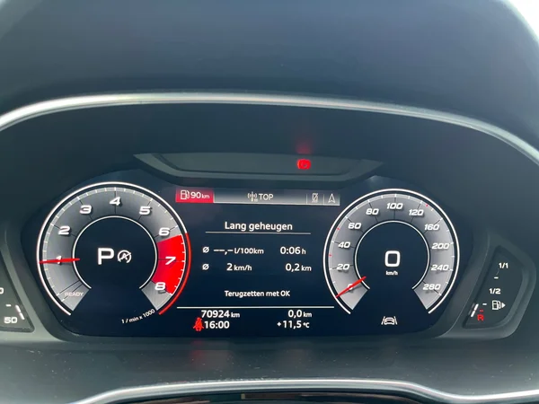 AUDI Q3 (2019) — foto 23 van 23