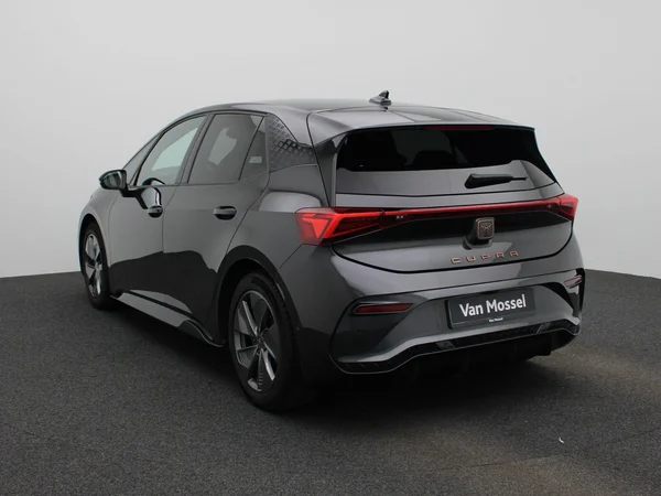 CUPRA Born (2022) — foto 12 van 47