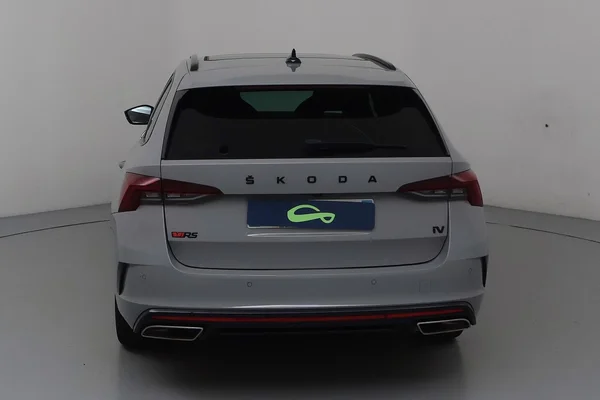 Skoda Octavia SW RS PHEV (2021) — foto 23 van 28