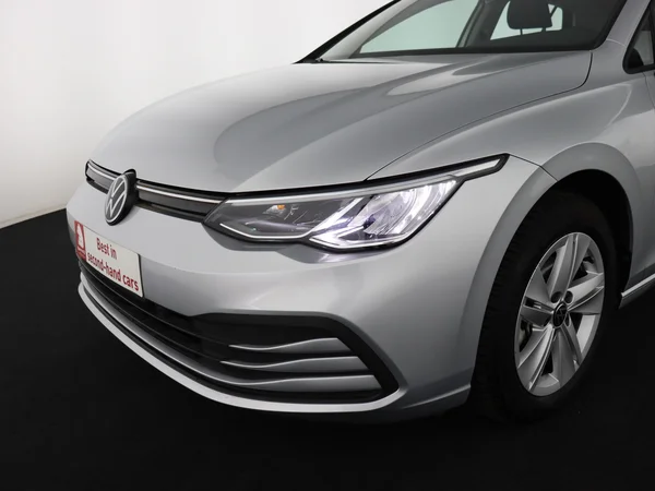 VOLKSWAGEN Golf (2024) — foto 21 van 28