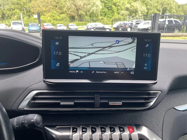 PEUGEOT 3008 (2022) — foto 7 van 21
