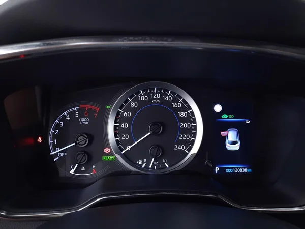 Toyota Corolla SW Hybrid (HEV) (2022) — foto 3 van 26