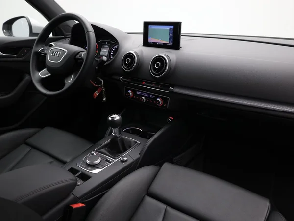 AUDI A3 Cabriolet (2015) — foto 15 van 21