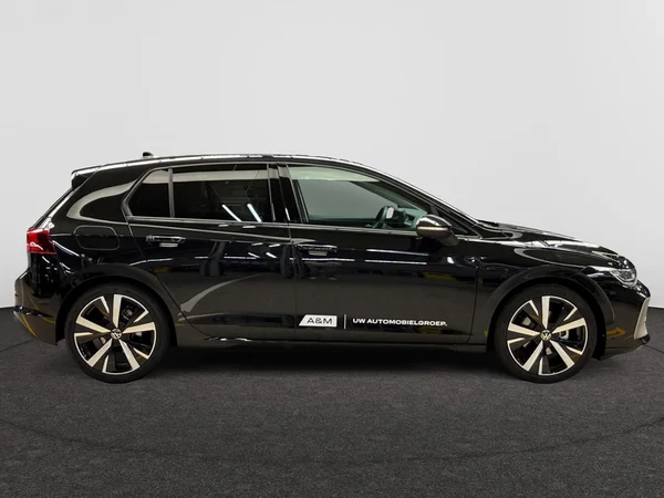 VOLKSWAGEN Golf VIII (2026) — foto 17 van 21