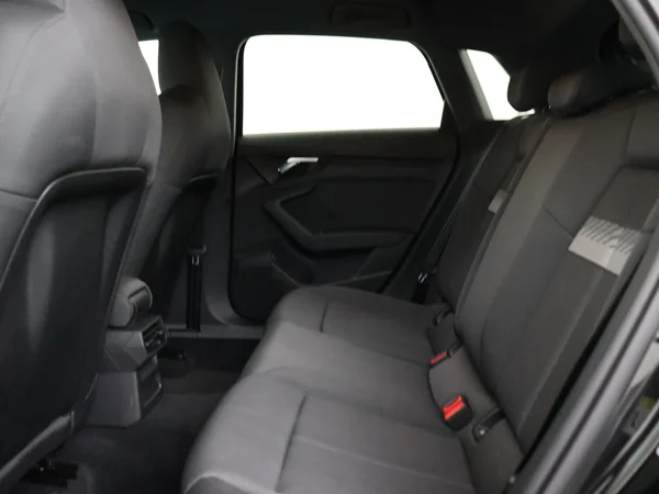 AUDI A3 Sportback (2024) — foto 3 van 17