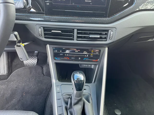 VOLKSWAGEN Polo (2026) — foto 5 van 24