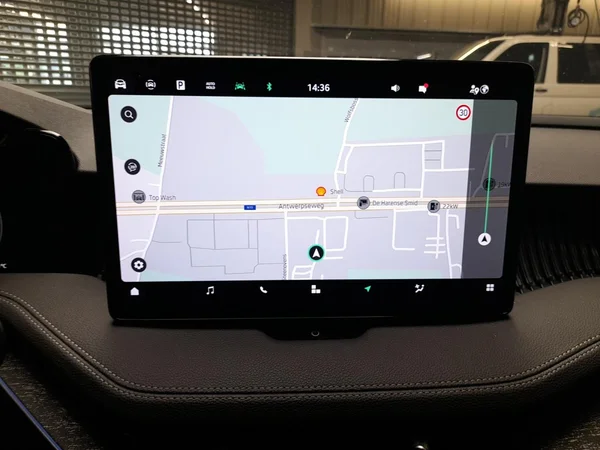 SKODA Superb Combi (2025) — foto 9 van 23