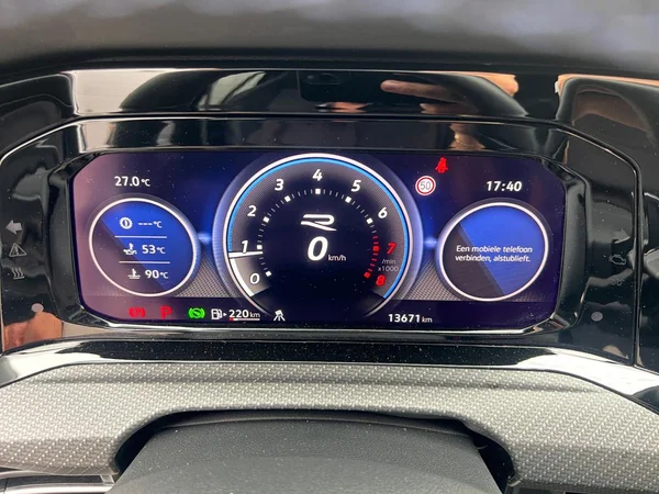VOLKSWAGEN Golf VIII R (2023) — foto 7 van 24