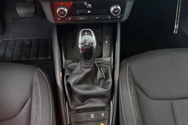 Skoda Kamiq (2022) — foto 6 van 29