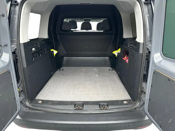 VOLKSWAGEN Caddy Maxi Dsl (2024) — foto 8 van 17