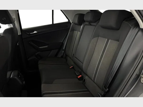 Volkswagen T-Roc (2021) — foto 5 van 28