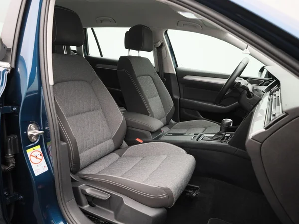Volkswagen Passat (2022) — foto 30 van 44