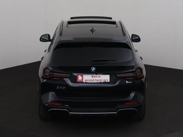 BMW iX3 (2022) — foto 33 van 36