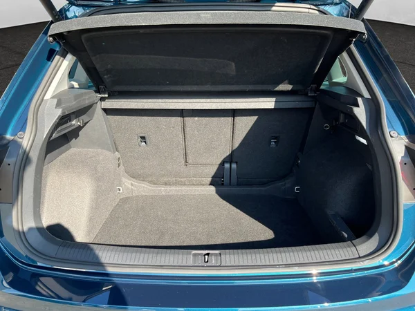 VOLKSWAGEN Tiguan (2025) — foto 10 van 24