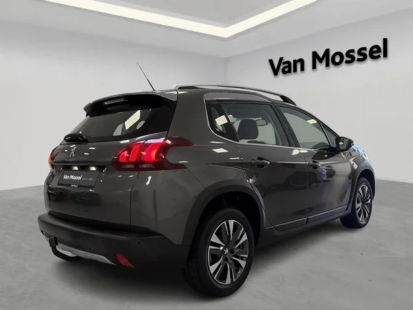 Peugeot 2008 (2019) — foto 17 van 22