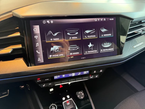 AUDI Q4 Sportback e-tron (2026) — foto 9 van 22