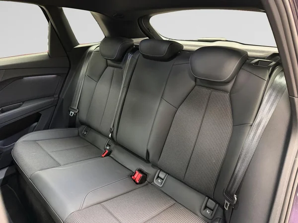 AUDI Q4 e-tron (2026) — foto 15 van 16