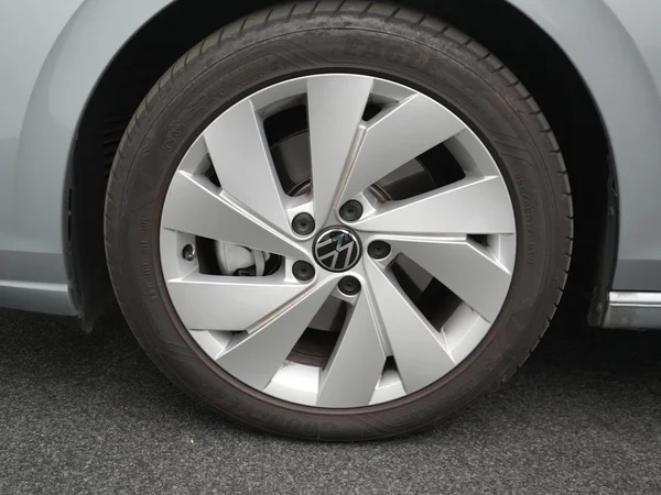 VOLKSWAGEN Golf VIII eHybrid (PHEV) (2026) — foto 22 van 25