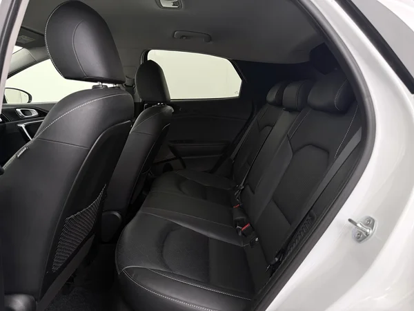 KIA XCeed (2021) — foto 5 van 33