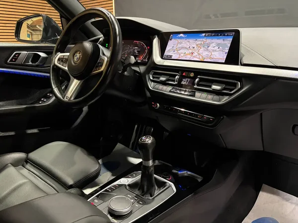 Bmw 218 (2021) — foto 7 van 24