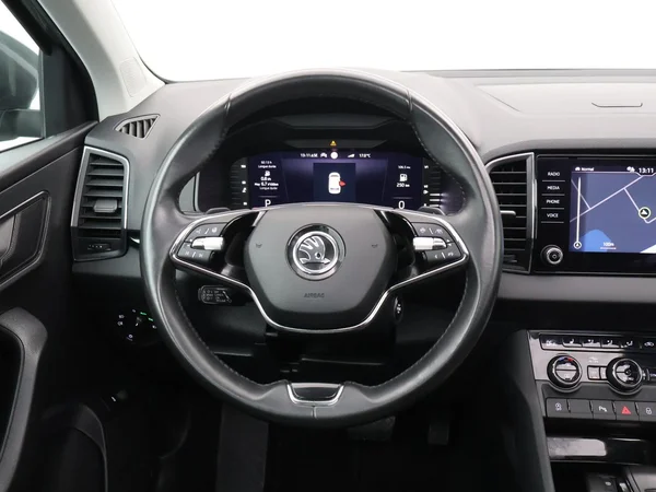 SKODA Karoq (2022) — foto 10 van 28