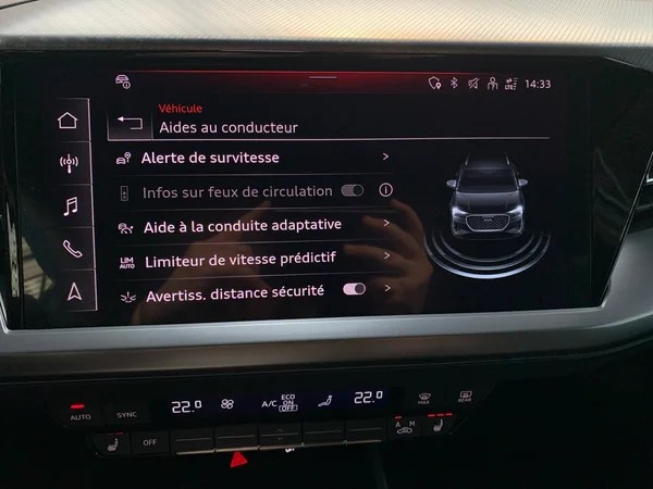 AUDI Q4 e-tron (2025) — foto 3 van 21
