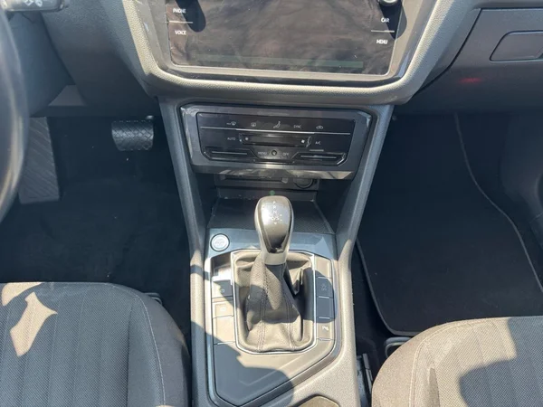 VOLKSWAGEN Tiguan Allspace (2023) — foto 19 van 21