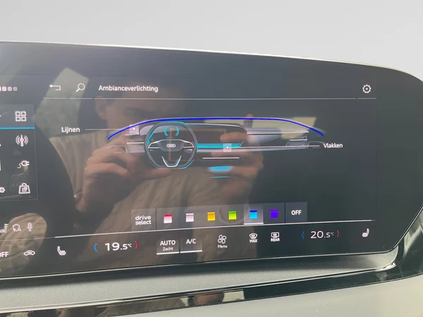 AUDI Q6 e-tron (2025) — foto 21 van 24