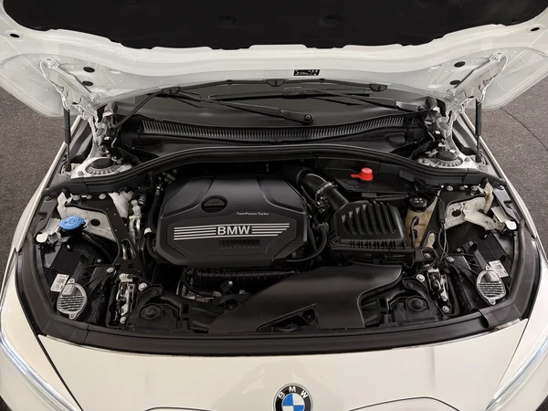 BMW 116 (2024) — foto 6 van 28