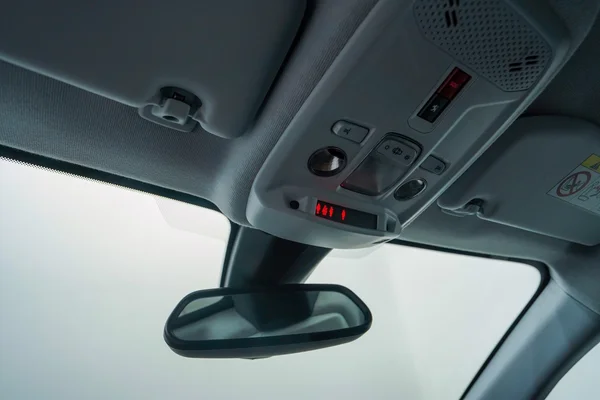 Peugeot E-208 (2021) — foto 21 van 51