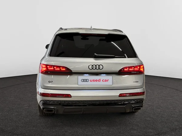 AUDI Q7 e-hybrid (PHEV) (2026) — foto 16 van 19