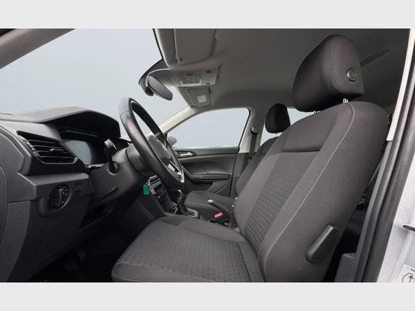 Volkswagen T-CROSS (2023) — foto 7 van 22