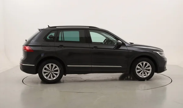 Volkswagen Tiguan (2023) — foto 34 van 37